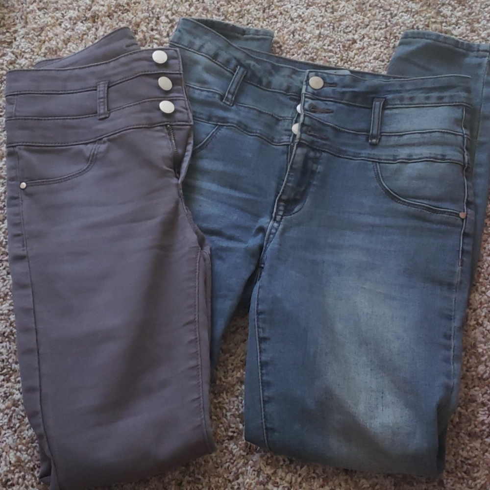 Refuge size 2 high waist x2 pairs Jean's gray blue